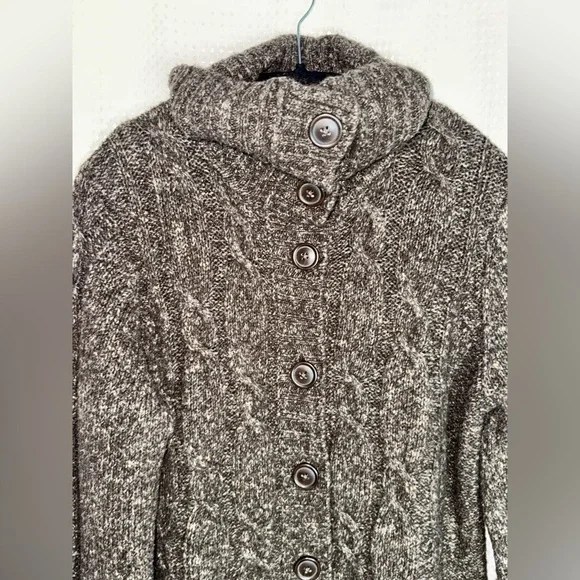 Women’s L.L. Bean wool blend brown knit buttoned Cardigan size Large - Picture 3 of 10